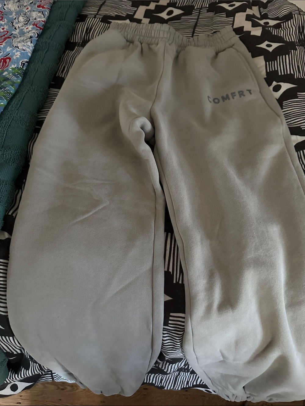 Comfort sz. large sweatpants